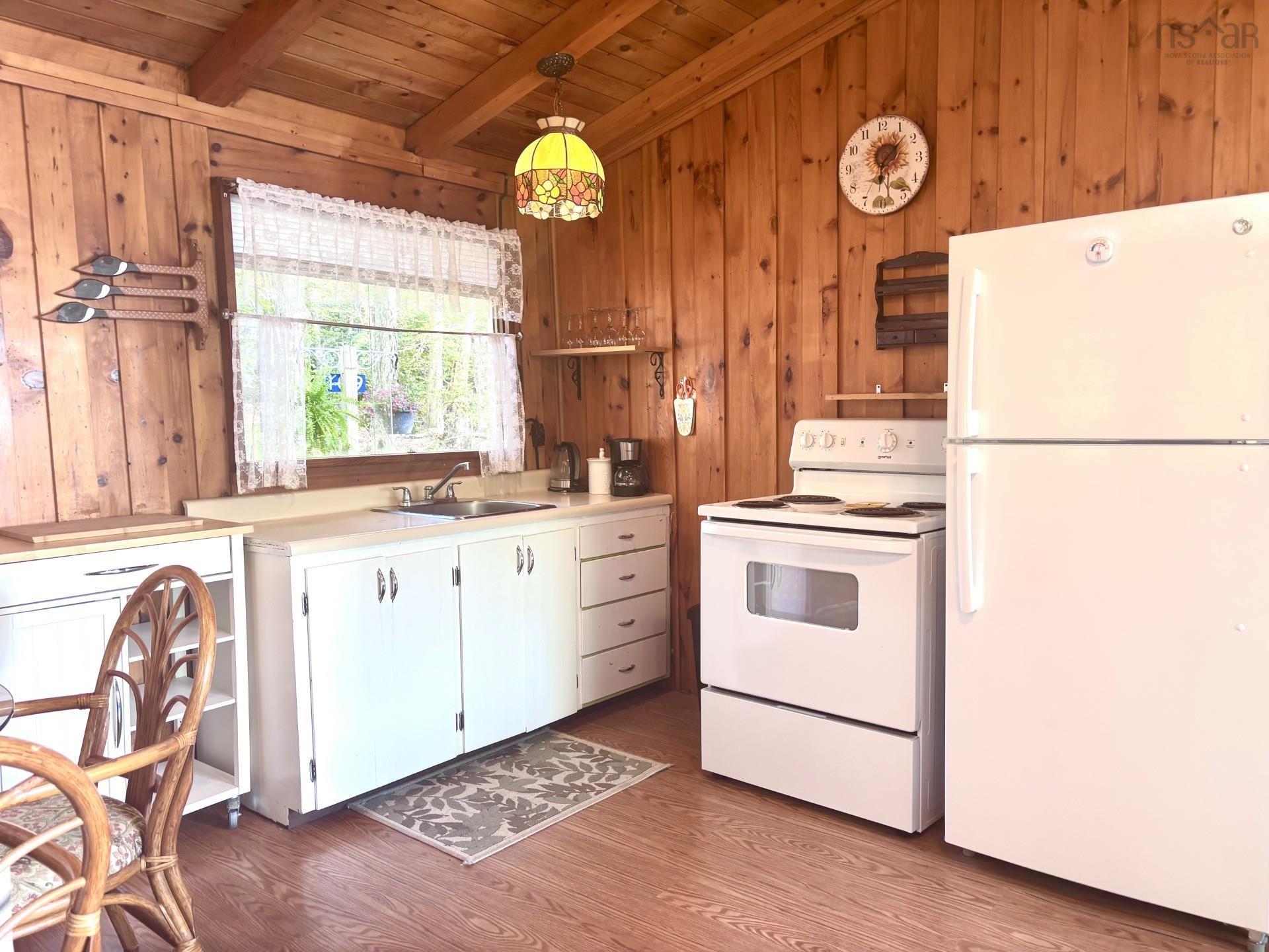 109 Henley Road, Labelle, NS - Indoor Photo Showing Kitchen