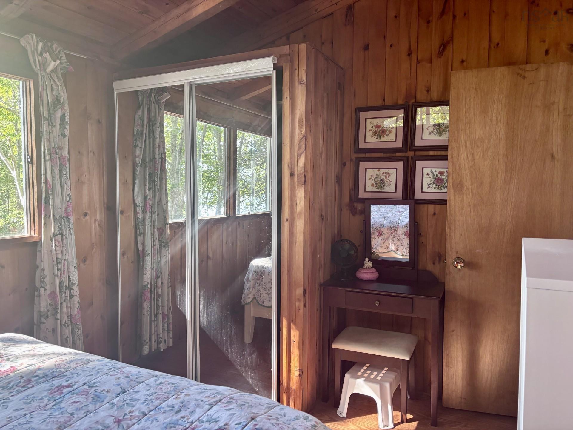 109 Henley Road, Labelle, NS - Indoor Photo Showing Bedroom