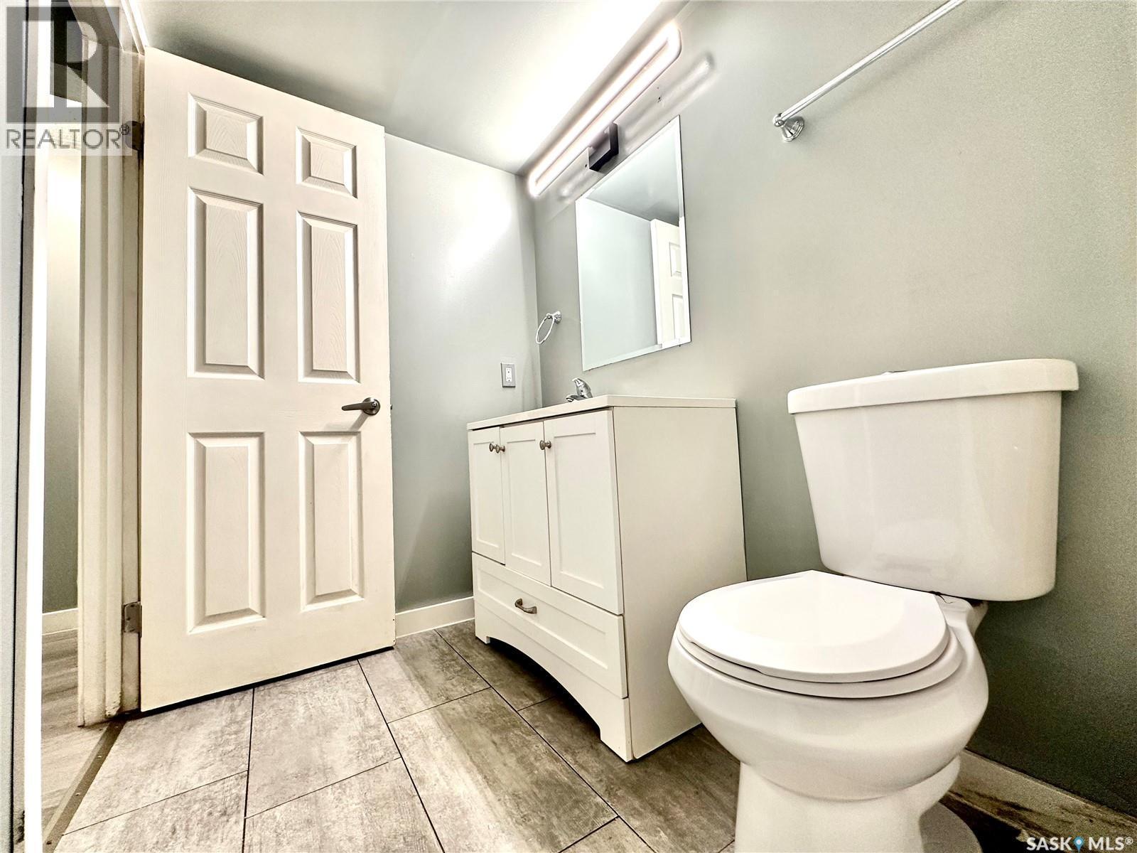 4 3625 Chaben Place, Saskatoon, SK - Indoor Photo Showing Bathroom