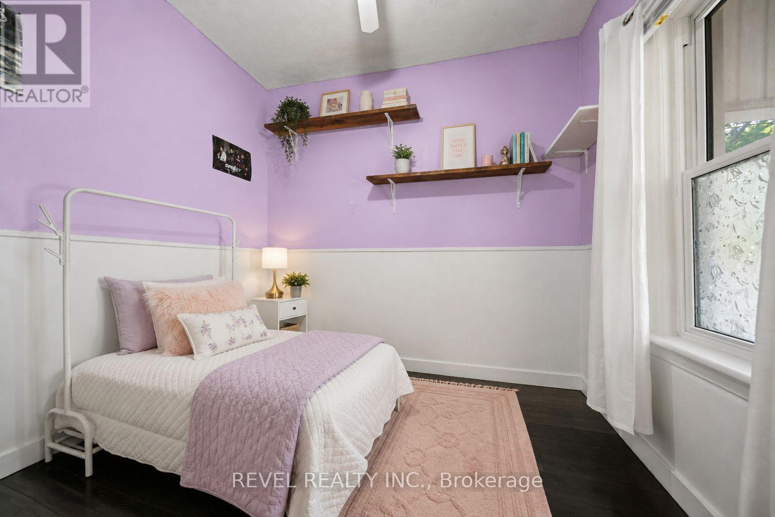 Bedroom 2 - virtually staged - 7 Maple Street, St. Thomas, ON - Indoor Photo Showing Bedroom