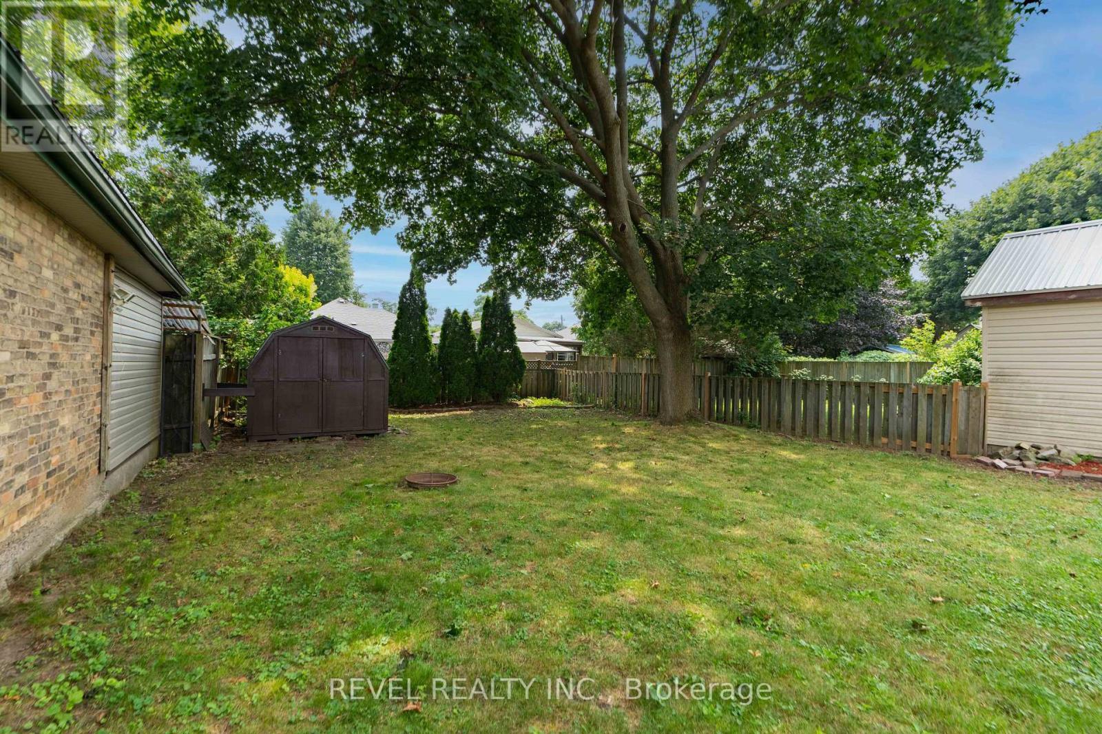 7 Maple Street, St. Thomas, ON - Outdoor