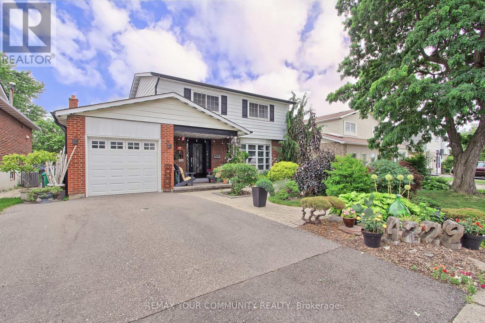 4229 Brandon Gate Drive, Mississauga, ON - Outdoor