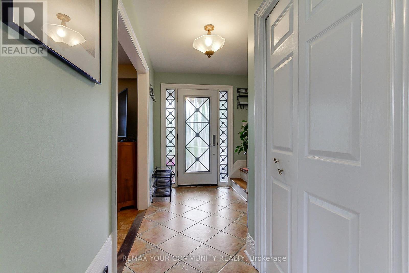 4229 Brandon Gate Drive, Mississauga, ON - Indoor Photo Showing Other Room