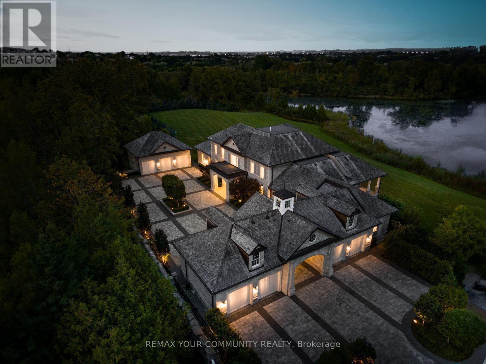 130 St. John'S Side Road E, Aurora, ON - Outdoor