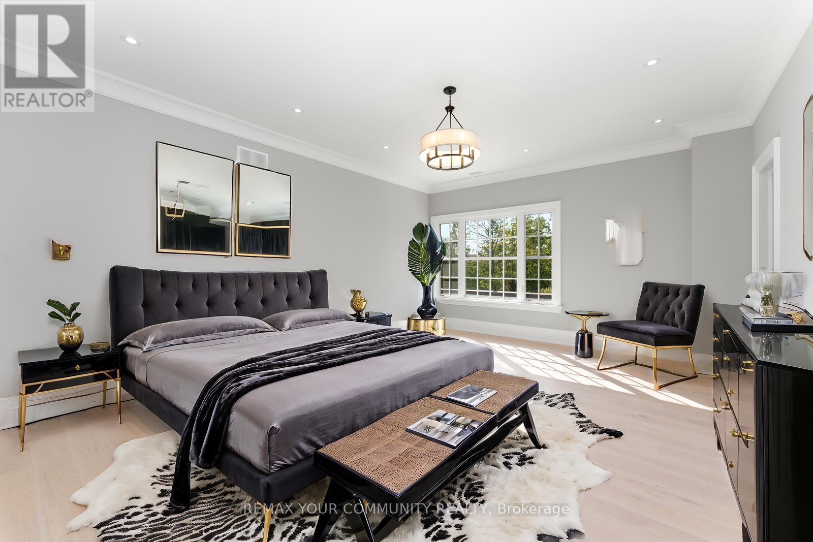 130 St. John'S Side Road E, Aurora, ON - Indoor Photo Showing Bedroom