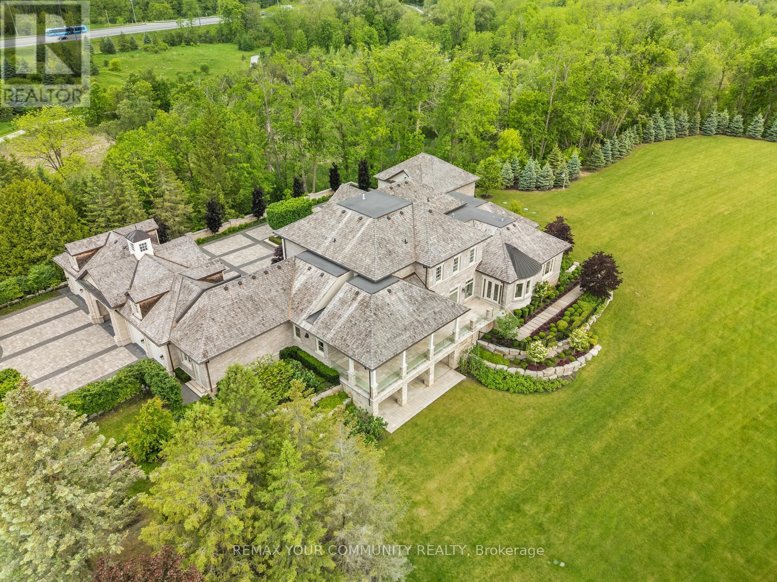 130 St. John'S Side Road E, Aurora, ON - Outdoor