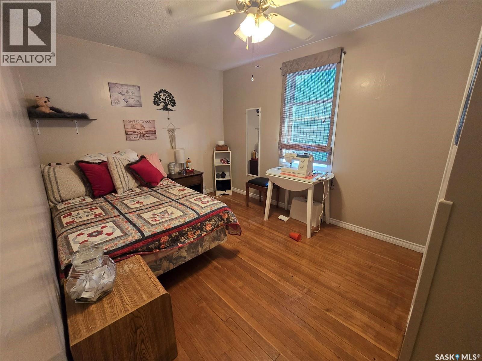 910 Pacific Street, Grenfell, SK - Indoor Photo Showing Bedroom