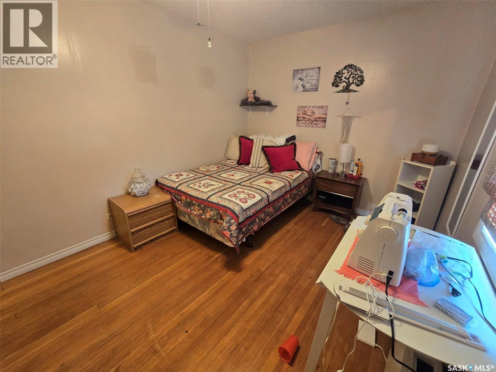 910 Pacific Street, Grenfell, SK - Indoor Photo Showing Bedroom