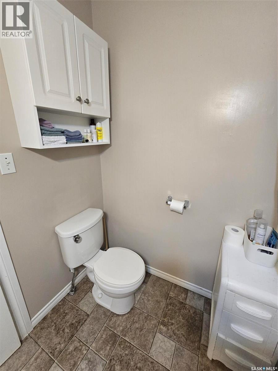 910 Pacific Street, Grenfell, SK - Indoor Photo Showing Bathroom