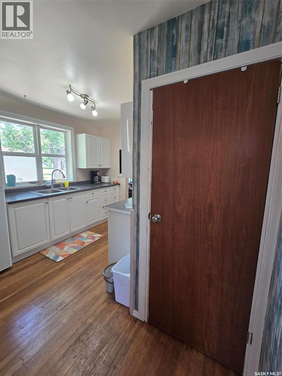910 Pacific Street, Grenfell, SK - Indoor Photo Showing Other Room