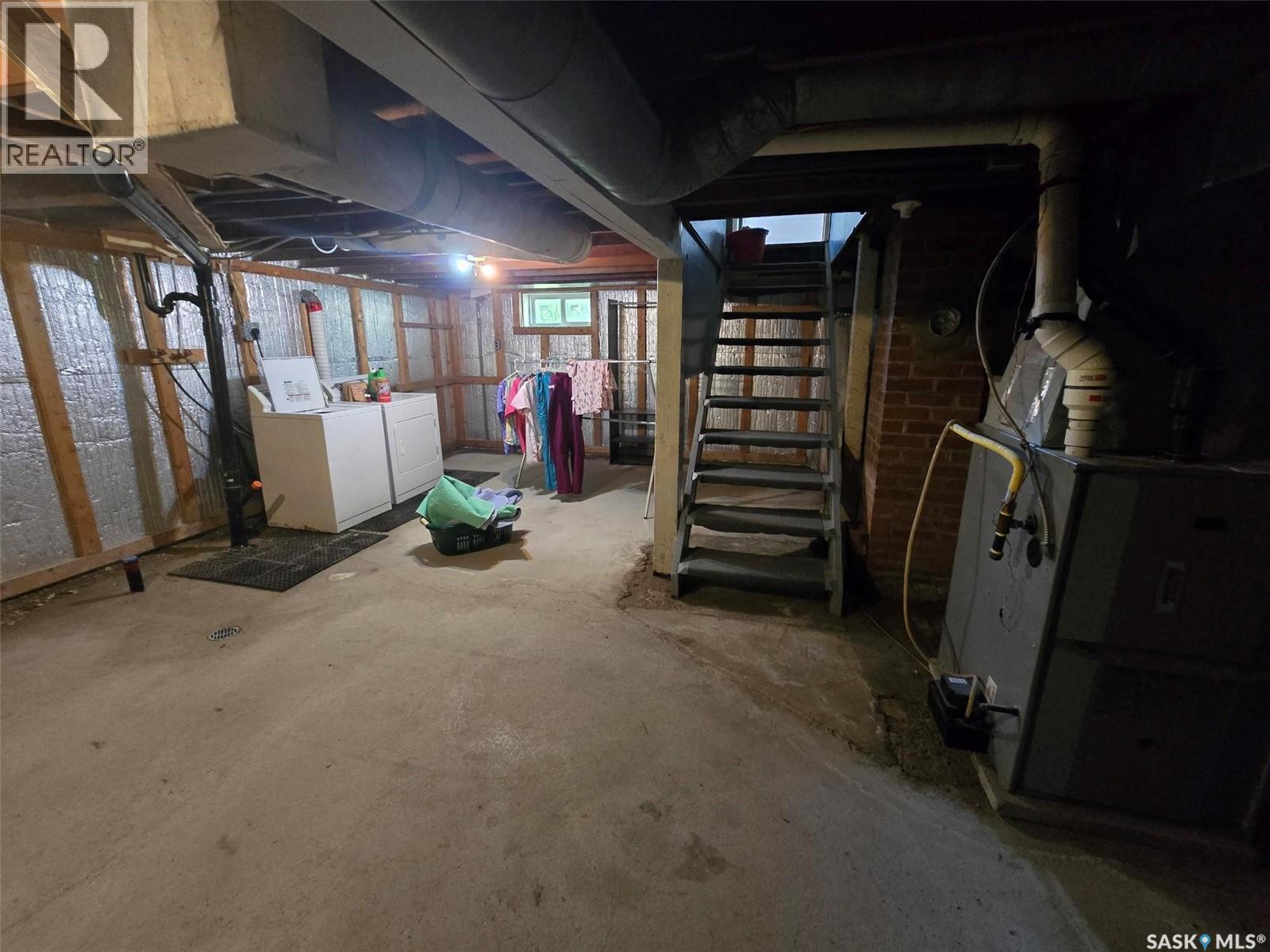 910 Pacific Street, Grenfell, SK - Indoor Photo Showing Basement