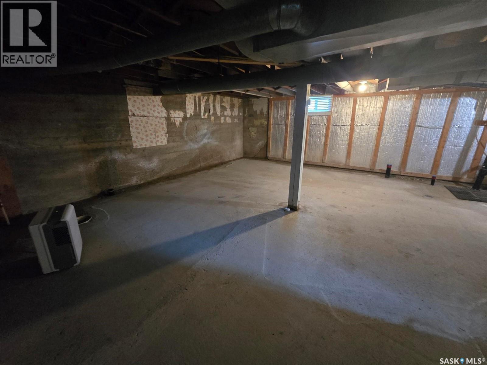 910 Pacific Street, Grenfell, SK - Indoor Photo Showing Basement