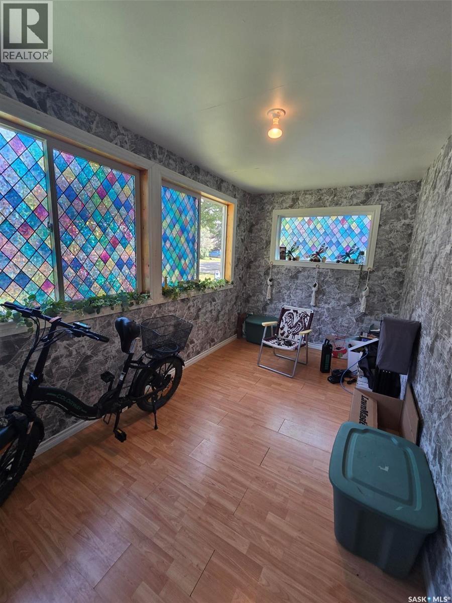 910 Pacific Street, Grenfell, SK - Indoor