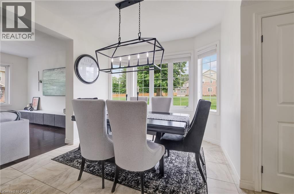 58 Marshall Drive, Guelph, ON - Indoor Photo Showing Dining Room