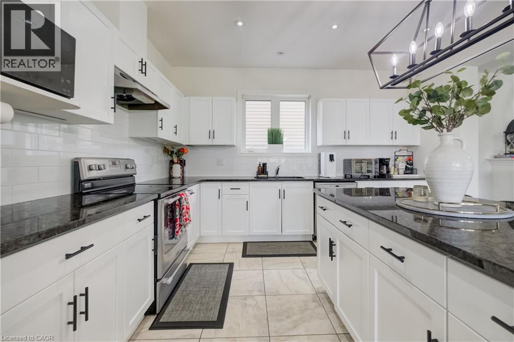 58 Marshall Drive, Guelph, ON - Indoor Photo Showing Kitchen With Upgraded Kitchen