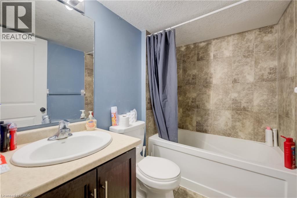 58 Marshall Drive, Guelph, ON - Indoor Photo Showing Bathroom