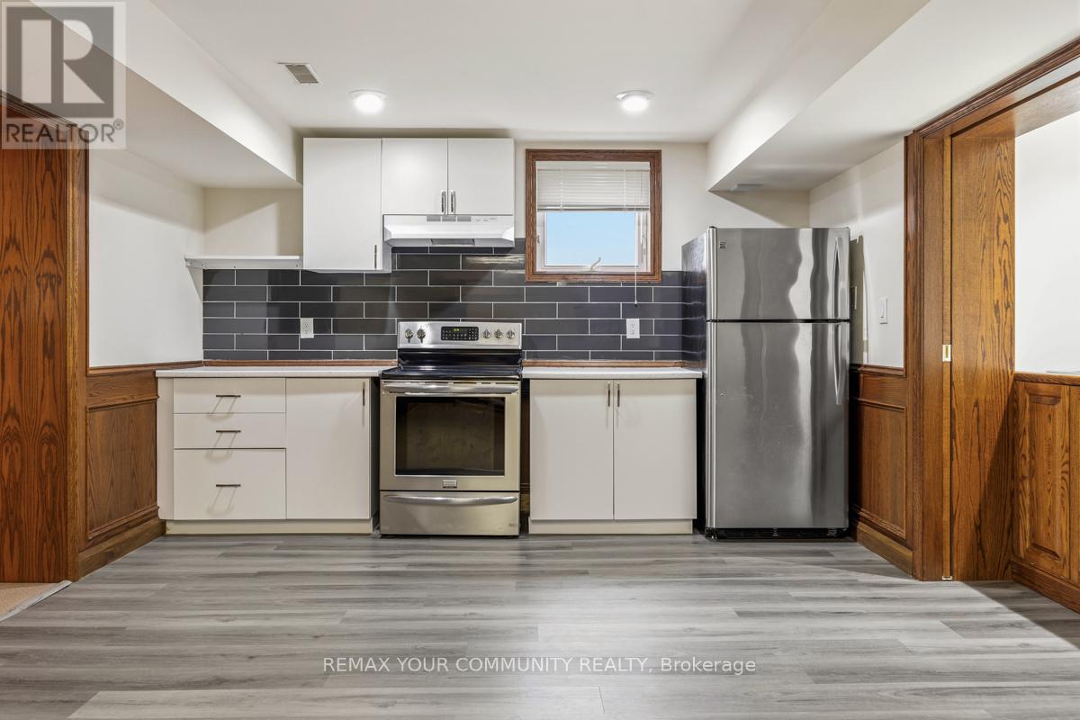 Lower - 27 Denham Drive, Richmond Hill, ON - Indoor Photo Showing Kitchen