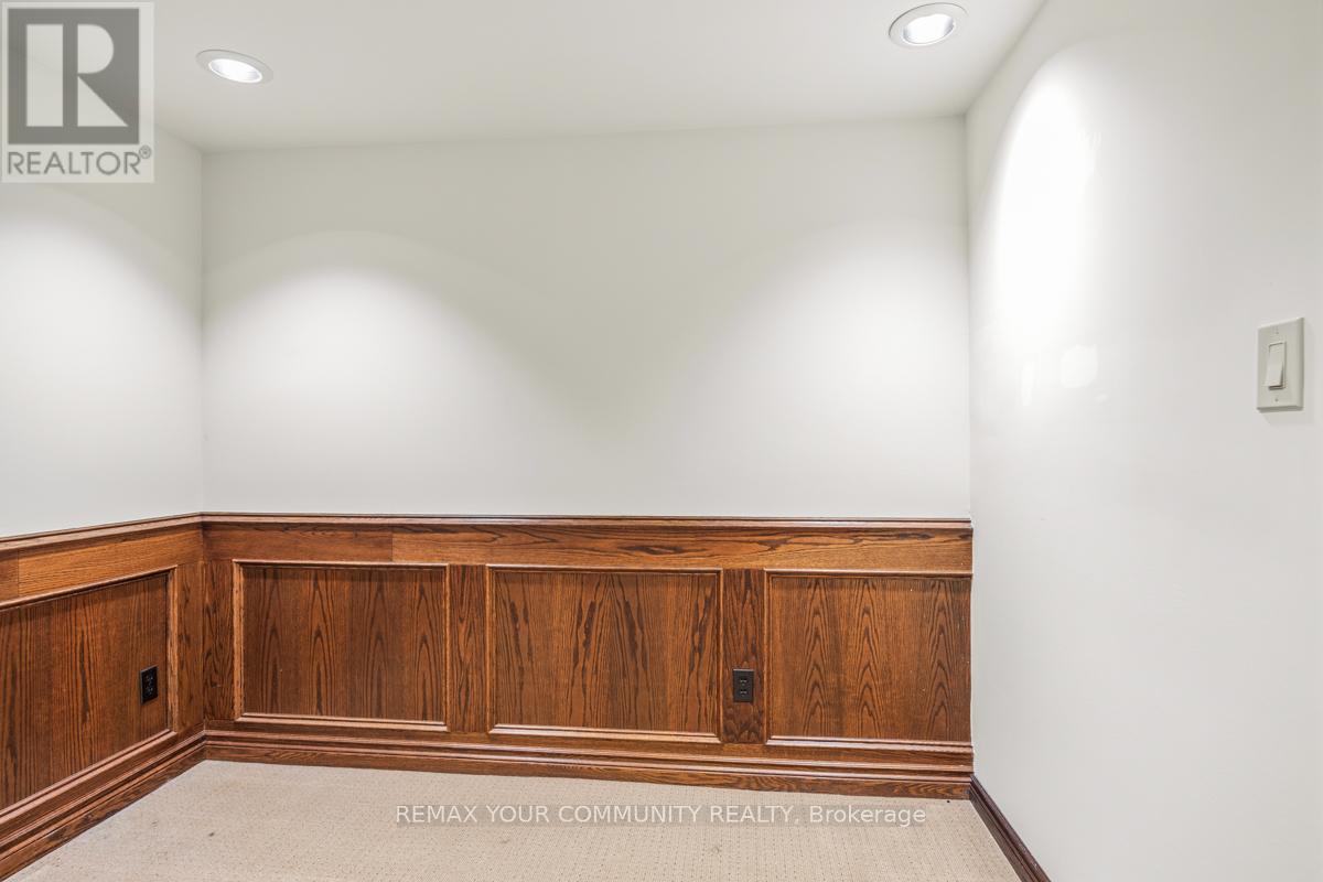 Lower - 27 Denham Drive, Richmond Hill, ON - Indoor Photo Showing Other Room