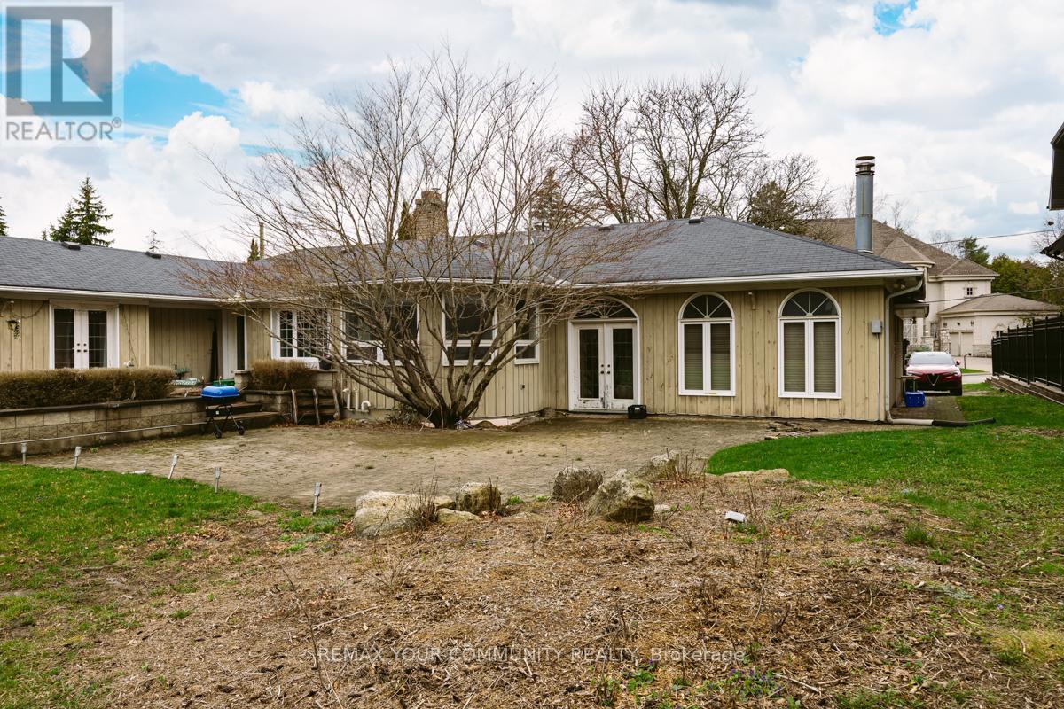 Lower - 27 Denham Drive, Richmond Hill, ON - Outdoor