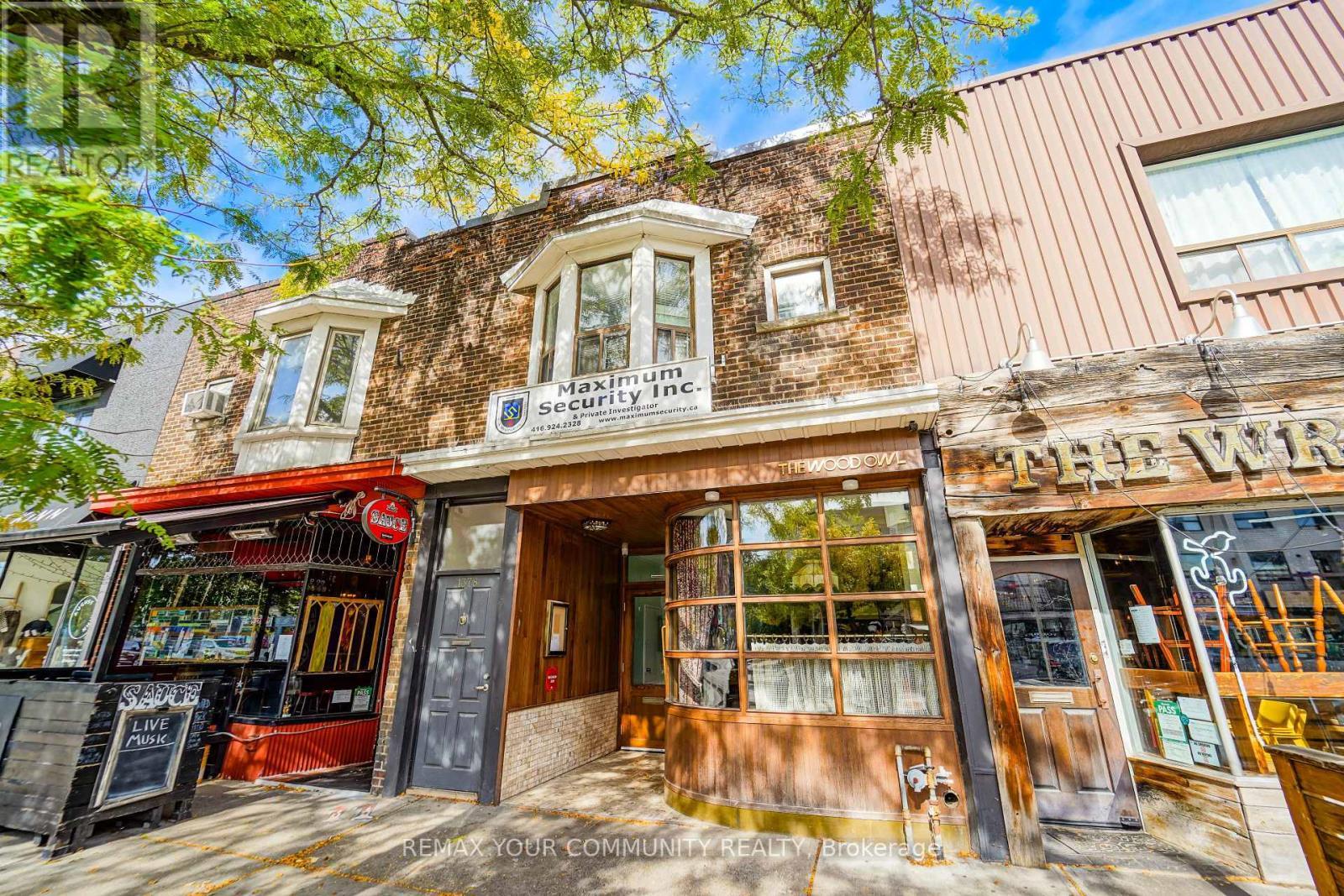 2 - 1378 Danforth Avenue S, Toronto, ON - Outdoor