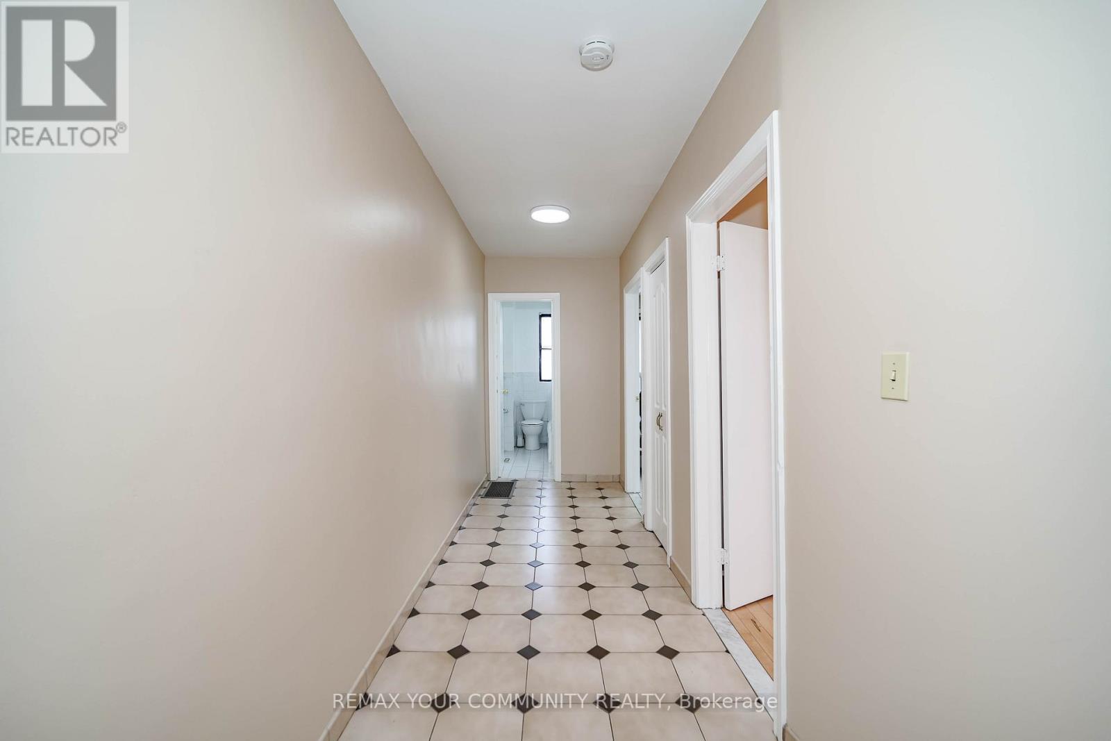 2 - 1378 Danforth Avenue S, Toronto, ON - Indoor Photo Showing Other Room