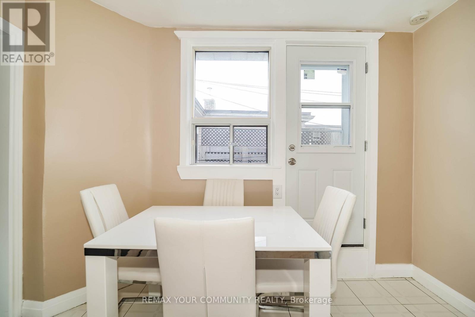 2 - 1378 Danforth Avenue S, Toronto, ON - Indoor Photo Showing Dining Room