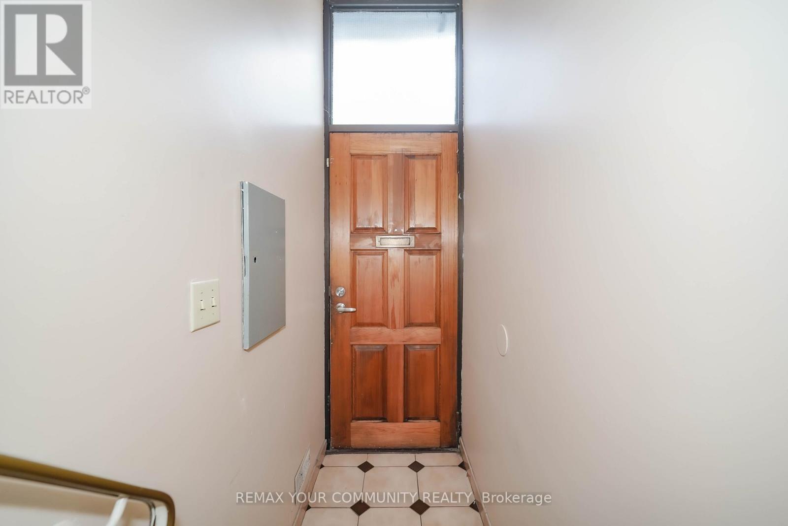 2 - 1378 Danforth Avenue S, Toronto, ON - Indoor Photo Showing Other Room