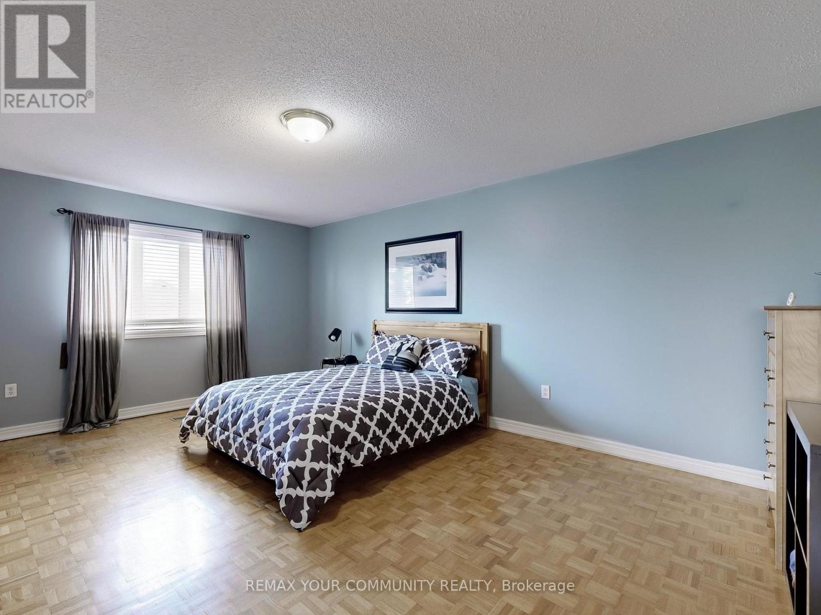 24 Cachet Hill Crescent, Vaughan, ON - Indoor Photo Showing Bedroom