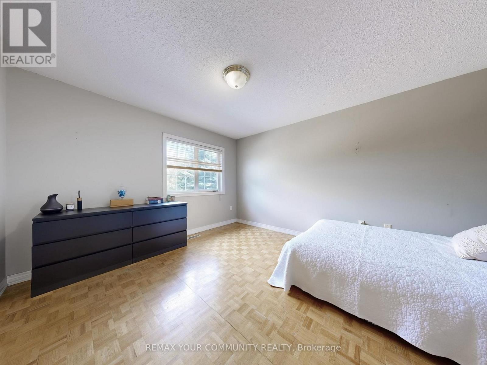 24 Cachet Hill Crescent, Vaughan, ON - Indoor Photo Showing Bedroom