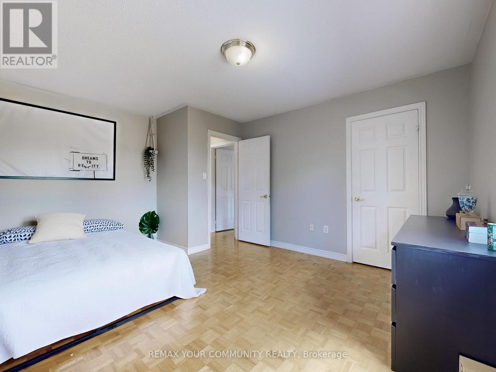 24 Cachet Hill Crescent, Vaughan, ON - Indoor Photo Showing Bedroom