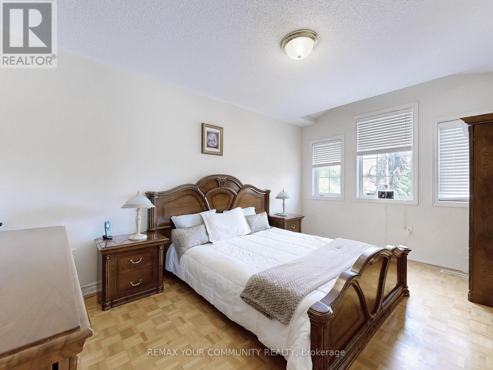 24 Cachet Hill Crescent, Vaughan, ON - Indoor Photo Showing Bedroom