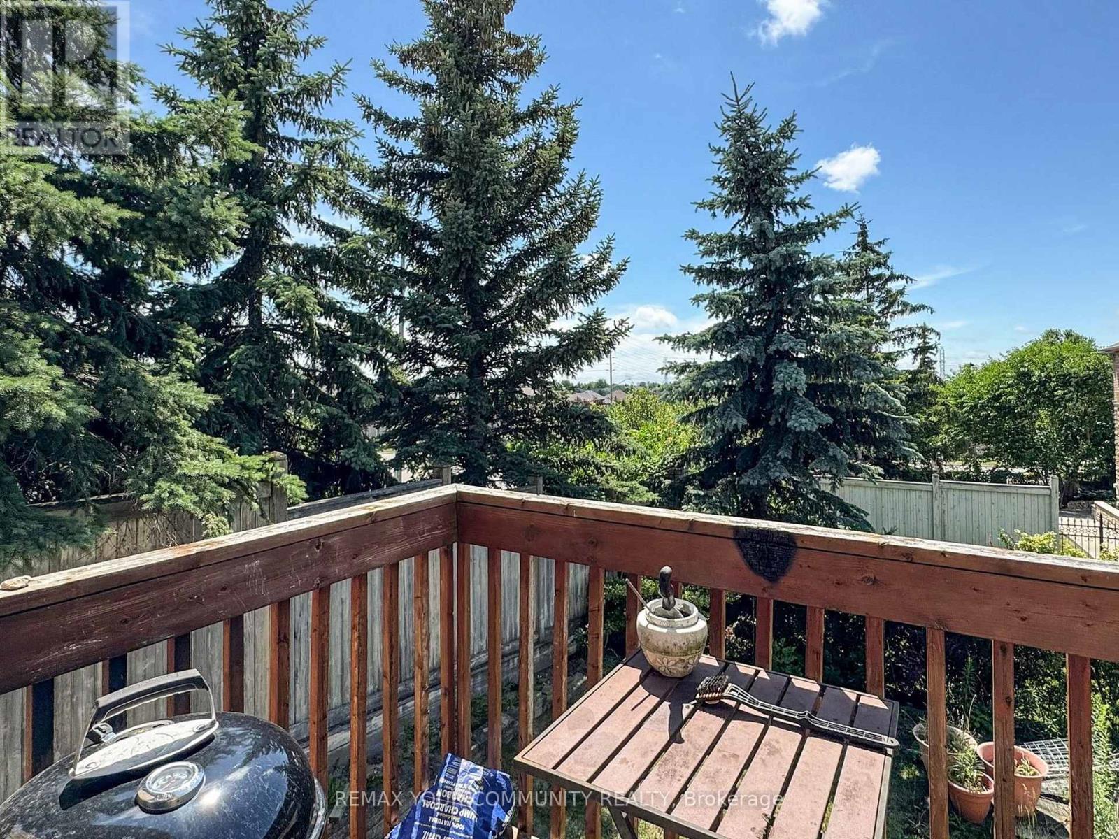 24 Cachet Hill Crescent, Vaughan, ON - Outdoor