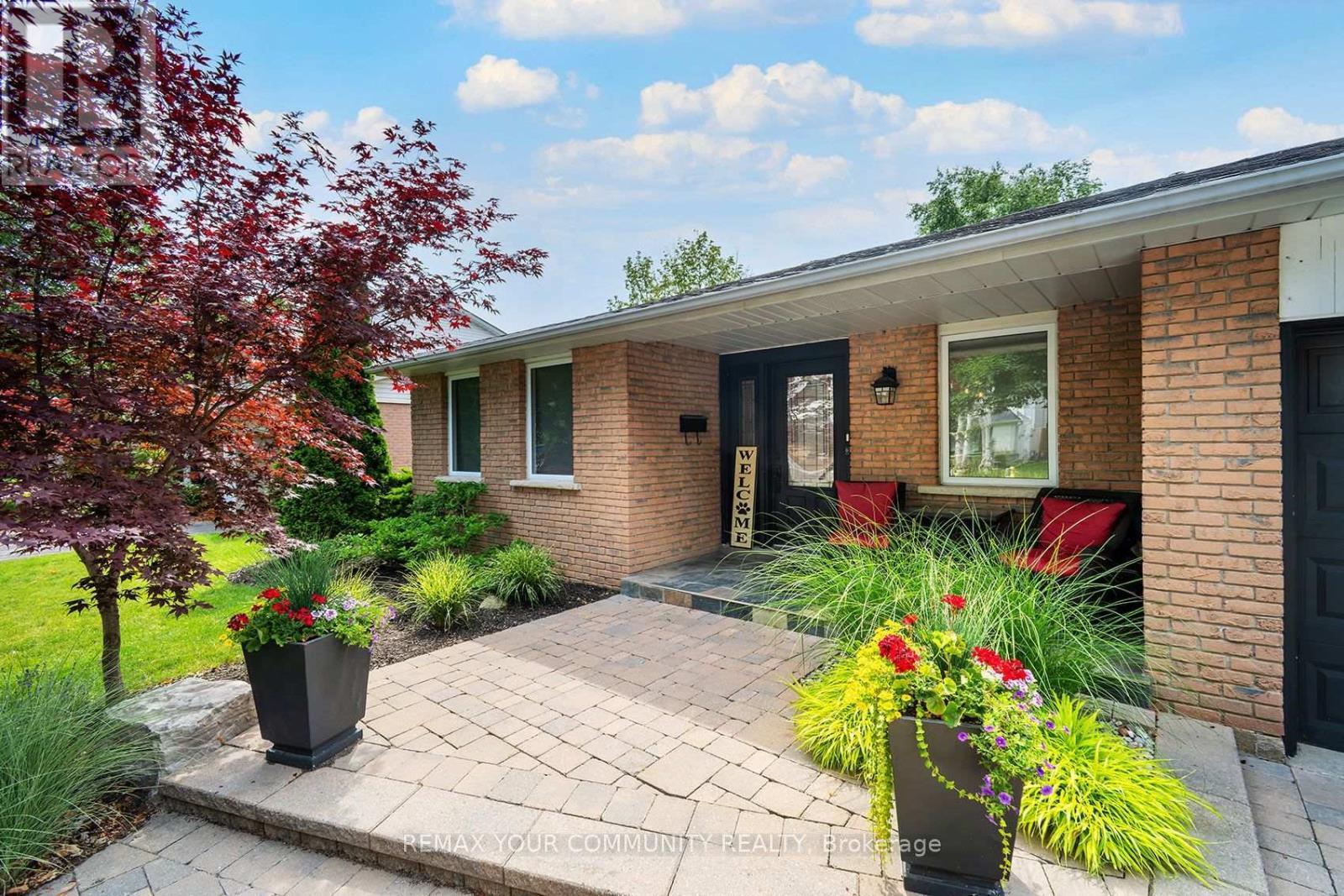 Stone Walkway and Covered Porch - 35 John Dexter Place, Markham, ON - Outdoor