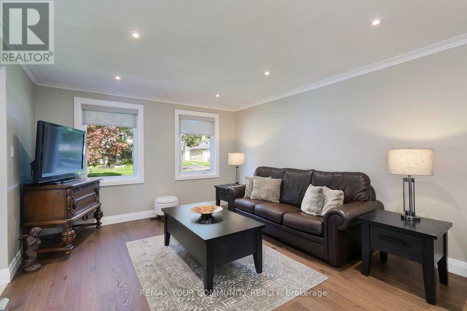 Sun-Filled Living Room - 35 John Dexter Place, Markham, ON - Indoor Photo Showing Living Room
