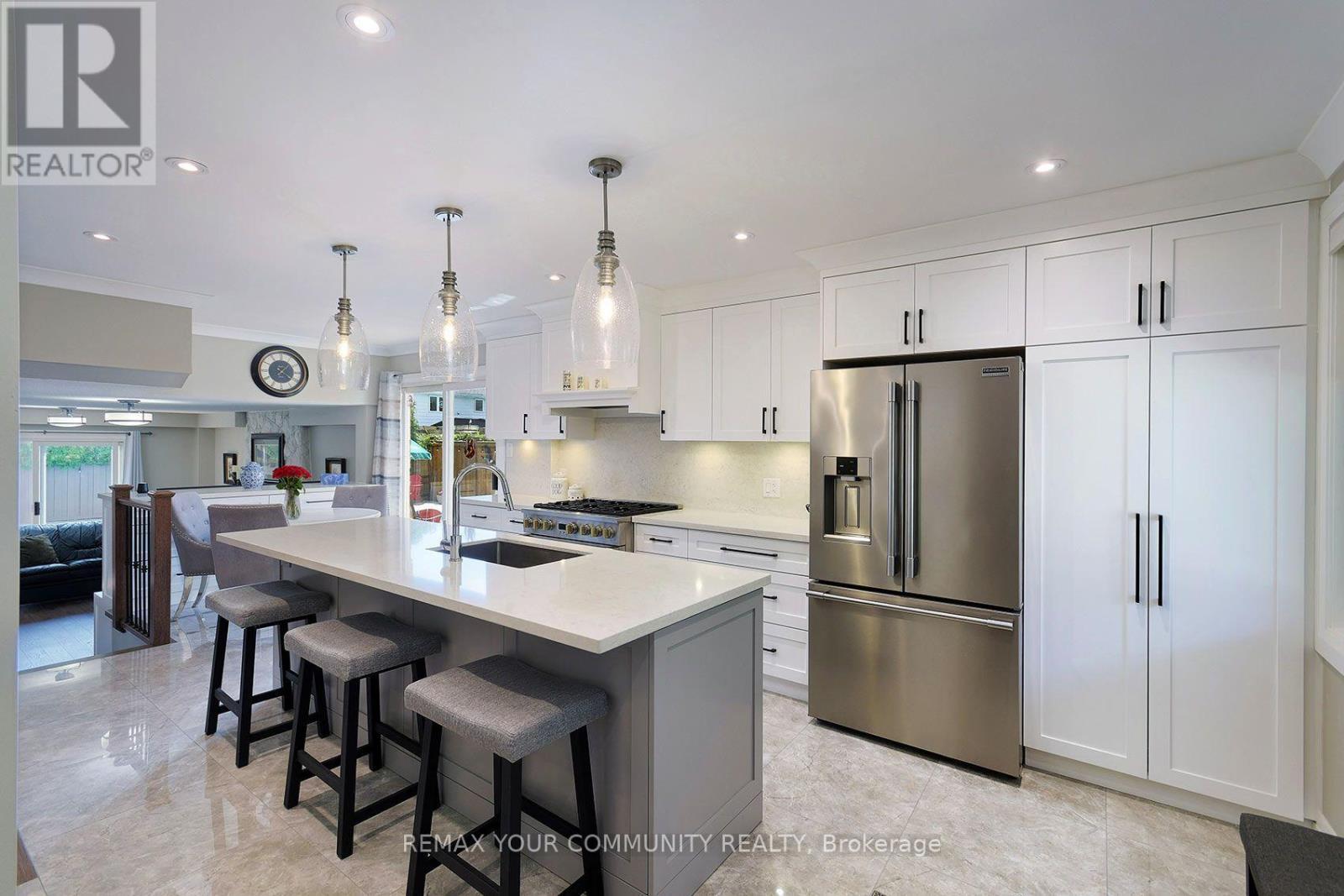 Modern Custom Kitchen - 35 John Dexter Place, Markham, ON - Indoor Photo Showing Kitchen With Stainless Steel Kitchen With Upgraded Kitchen