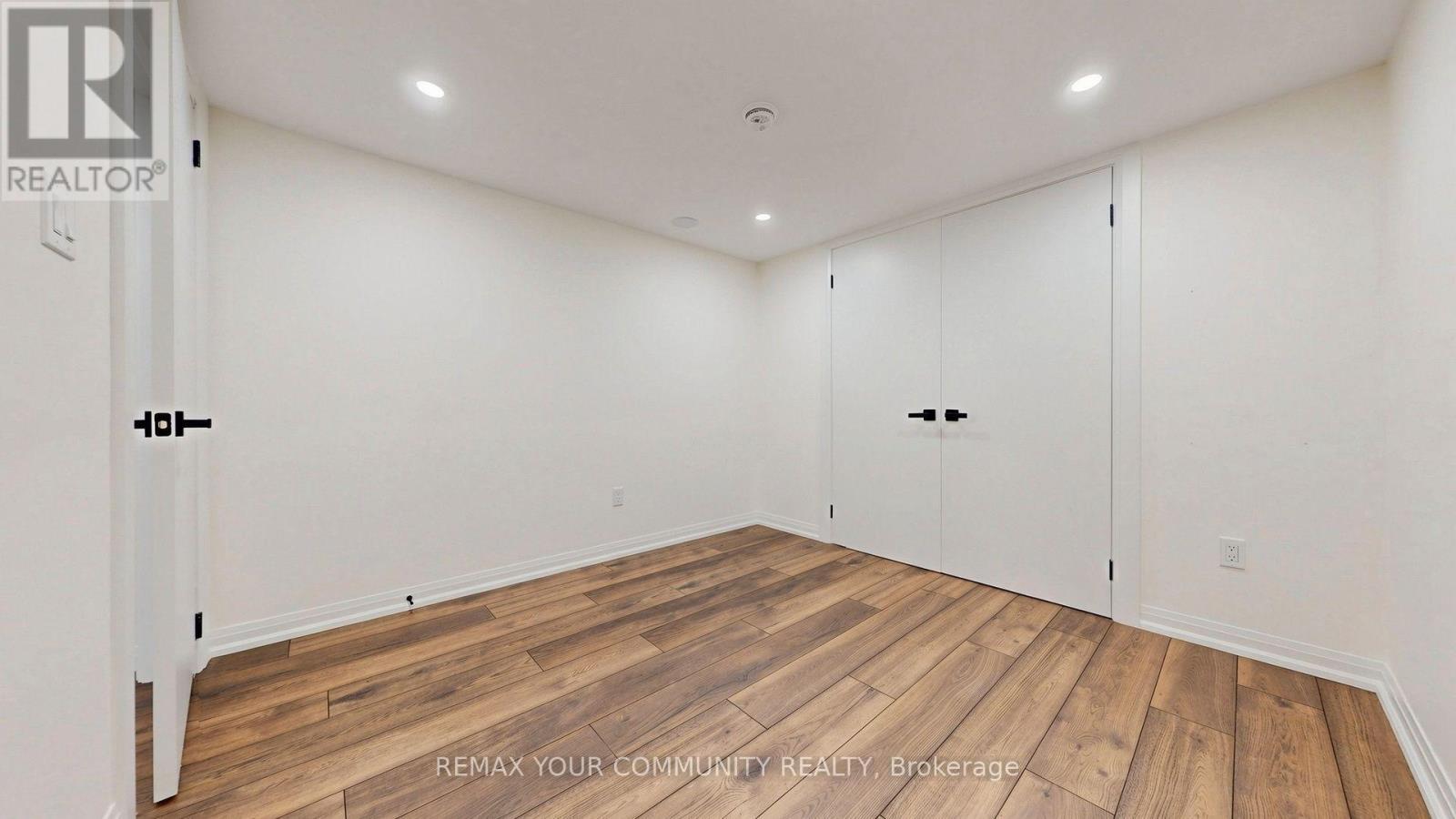 48 Crossbow Crescent, Toronto, ON - Indoor Photo Showing Other Room