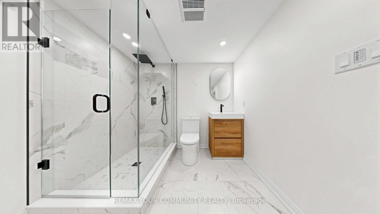 48 Crossbow Crescent, Toronto, ON - Indoor Photo Showing Bathroom