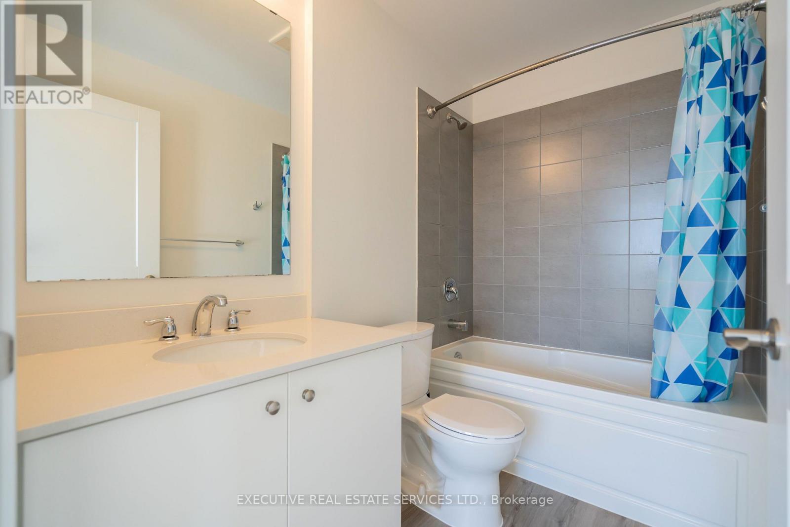 322 - 251 Northfield Drive E, Waterloo, ON - Indoor Photo Showing Bathroom