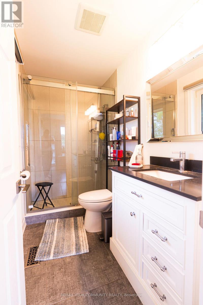 2950 17Th Side Road, King, ON - Indoor Photo Showing Bathroom