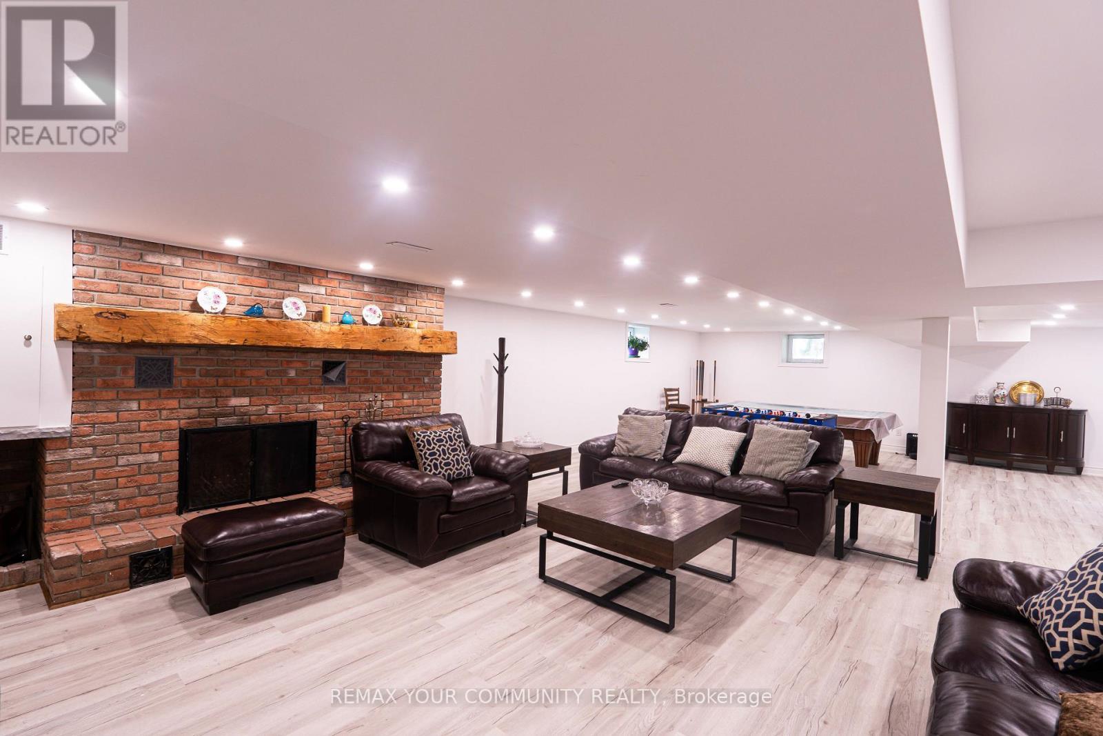 2950 17Th Side Road, King, ON - Indoor Photo Showing Living Room With Fireplace