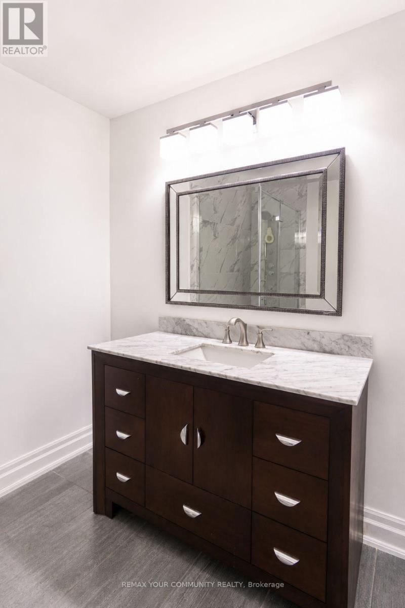 2950 17Th Side Road, King, ON - Indoor Photo Showing Bathroom