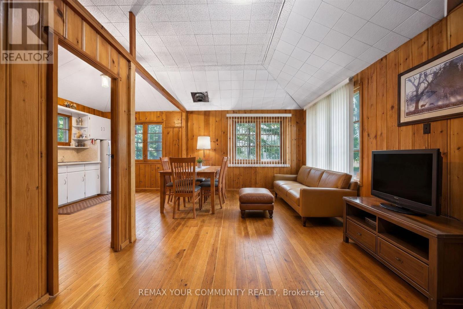 341 Tiny Beaches Road N, Tiny, ON - Indoor