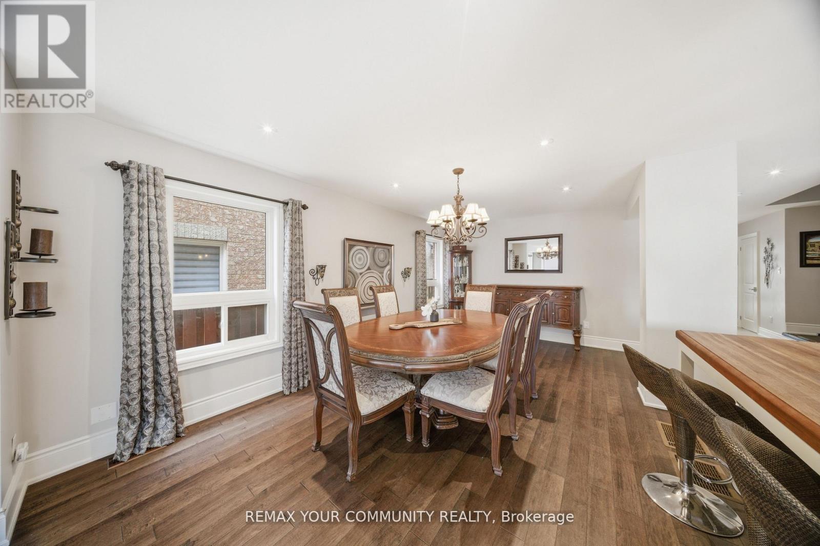 68 Goyo Gate, Vaughan, ON - Indoor Photo Showing Dining Room