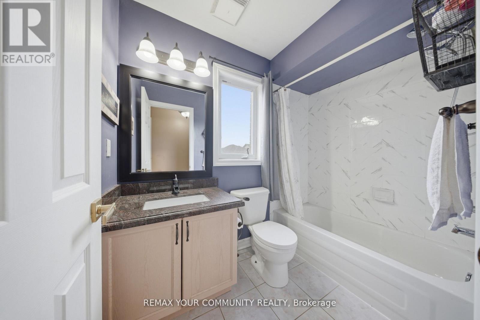 68 Goyo Gate, Vaughan, ON - Indoor Photo Showing Bathroom