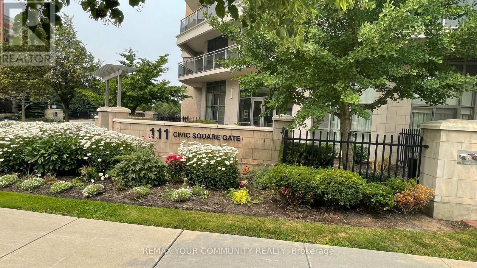 222 - 111 Civic Square Gate, Aurora, ON - Outdoor With Balcony