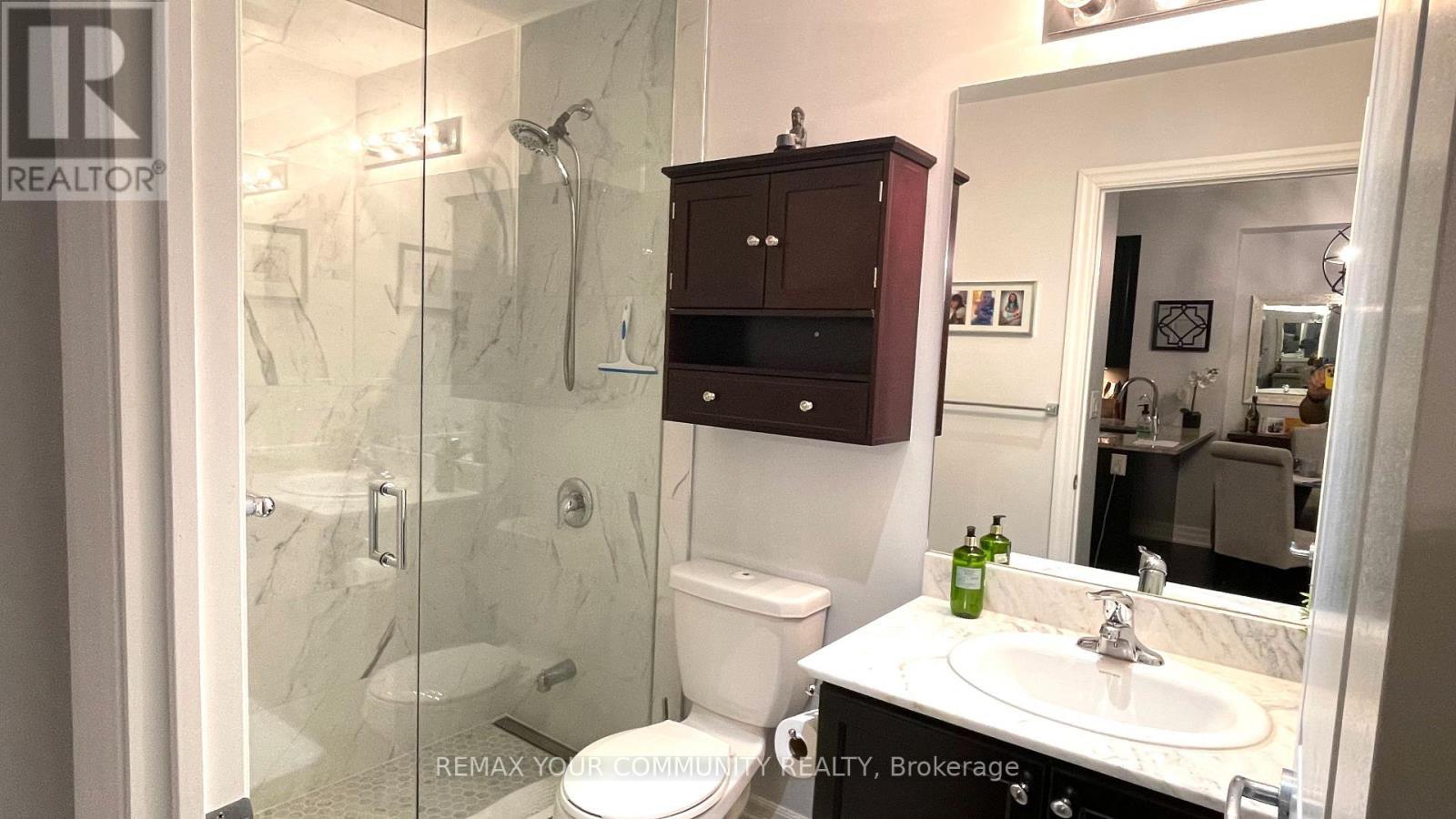 222 - 111 Civic Square Gate, Aurora, ON - Indoor Photo Showing Bathroom
