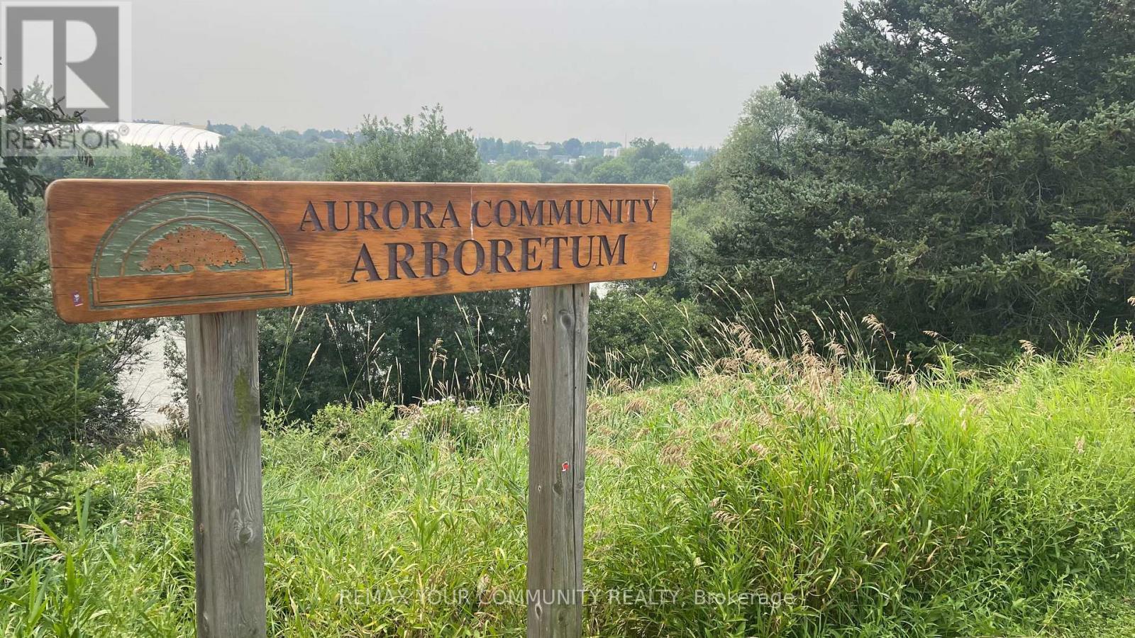 222 - 111 Civic Square Gate, Aurora, ON - Outdoor With View