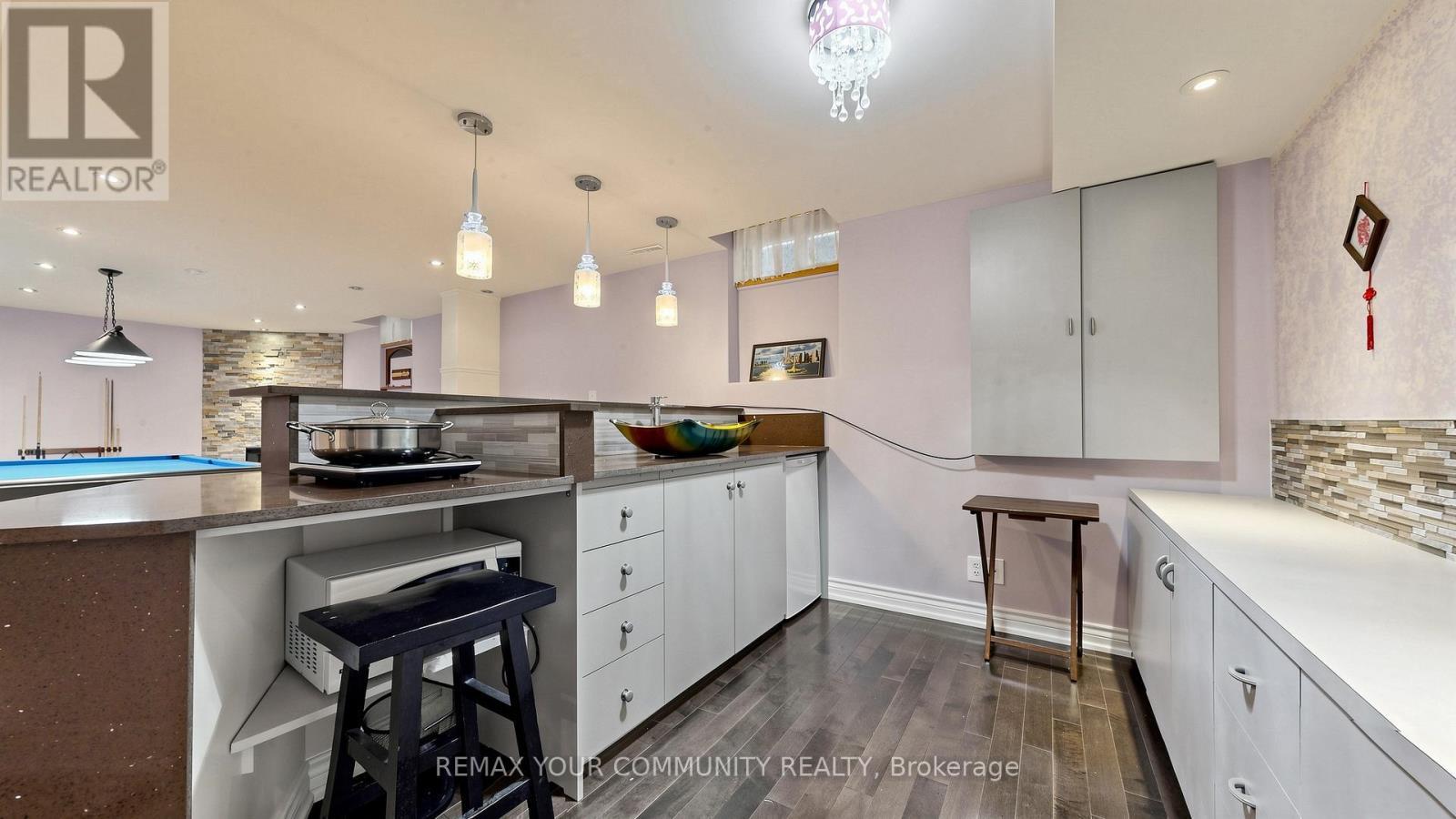 Basement - 32 Soho Crescent, Markham, ON - Indoor Photo Showing Kitchen With Upgraded Kitchen