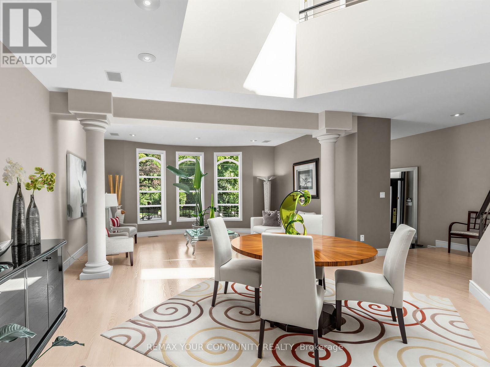 477 Old Orchard Grove, Toronto, ON - Indoor Photo Showing Dining Room