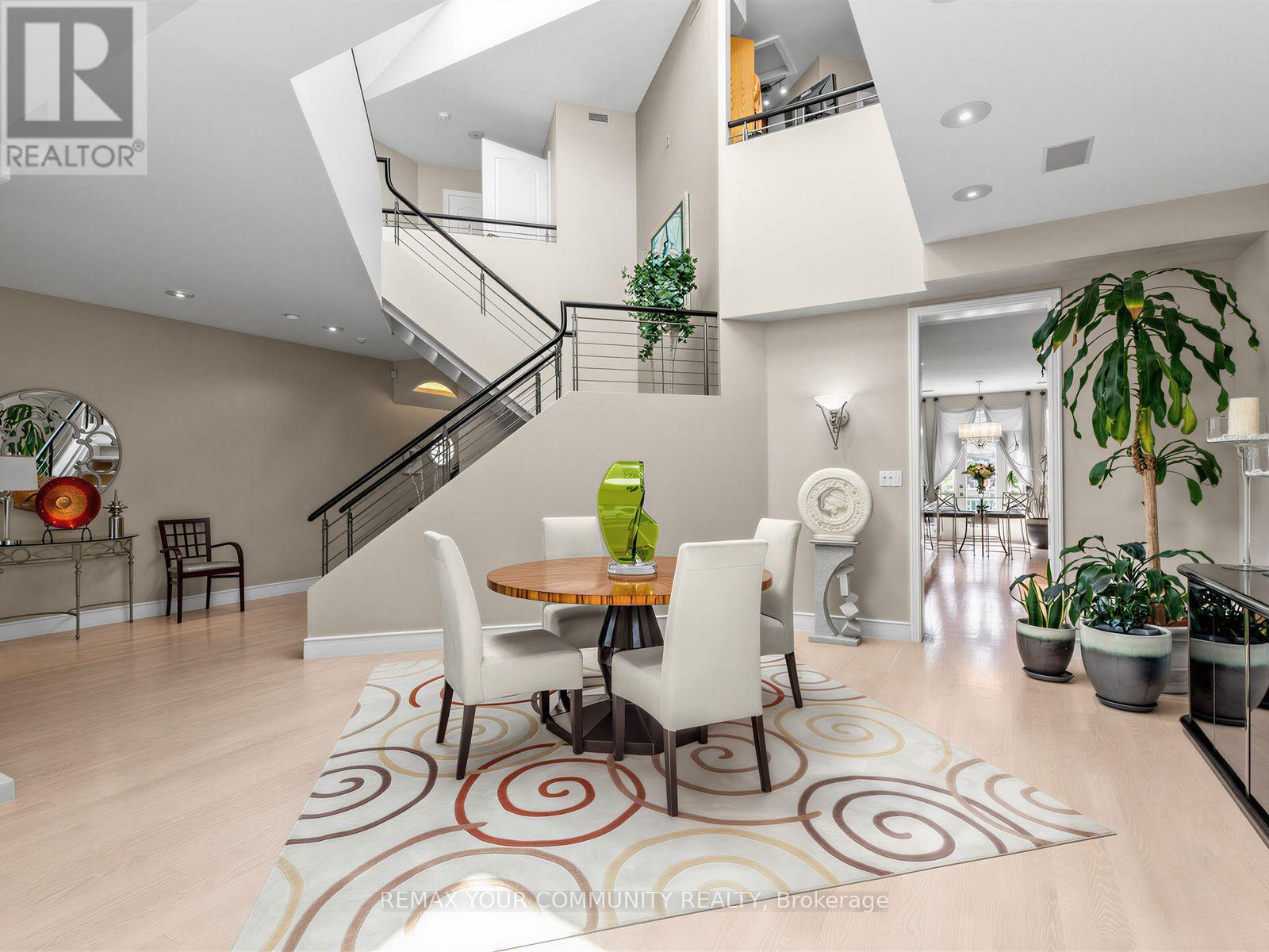 477 Old Orchard Grove, Toronto, ON - Indoor